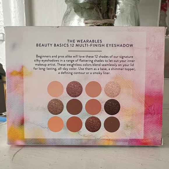 Laura Geller The Wearables Eyeshadow Palette - Beauty Basics - Picture 5 of 7